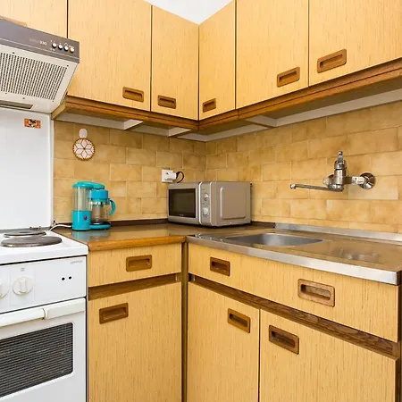 Apartment Robi Punat